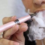 El vapeo supera al consumo de cigarrillos entre los jóvenes, según un nuevo informe